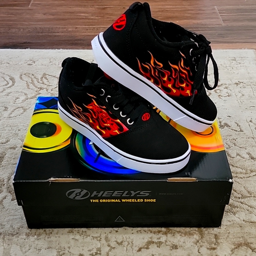 Heelys Sneakers- Black with Orange and Red Flames